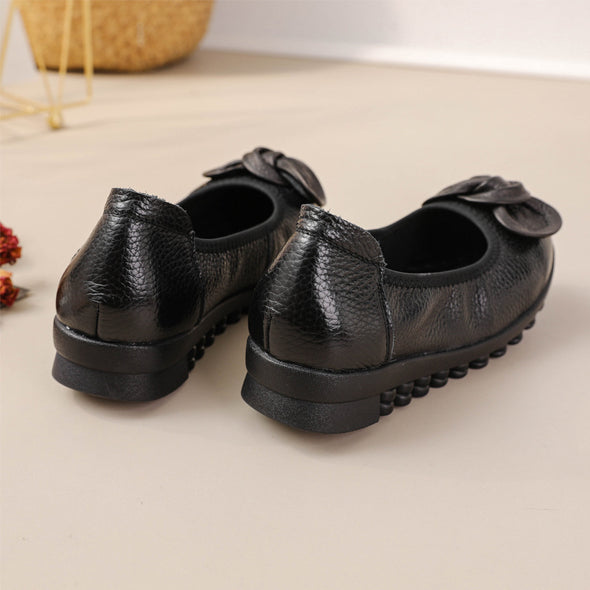 Women Soft Leather Loafers Flat Comfort Shoes for Moms with Flexible Sole